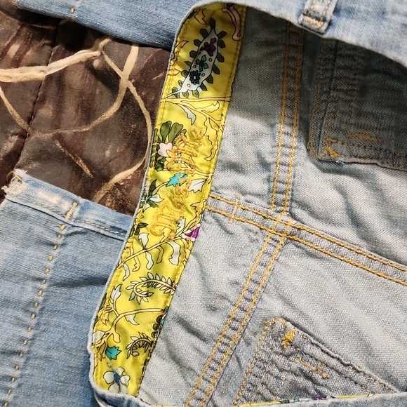 Miss Me Flare Leg Jeans - Picture 8 of 9